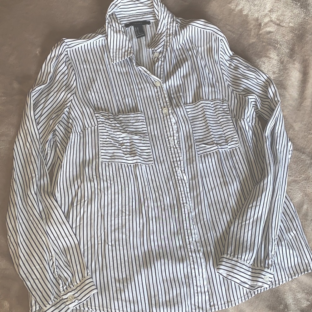 Black and white dress shirt.